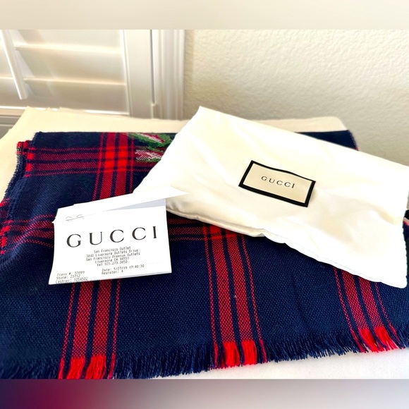 Gucci Wool Red & Blue Plaid Embroidered Rose Scarf - Picture 5 of 8